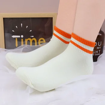 1 Pár Pevné Prekladané Čierne Biele Krátke Ponožky pre Ženy Harajuku Hip Hop Posádky Ponožky Jar Leto Pohodlie Priedušné Ponožky